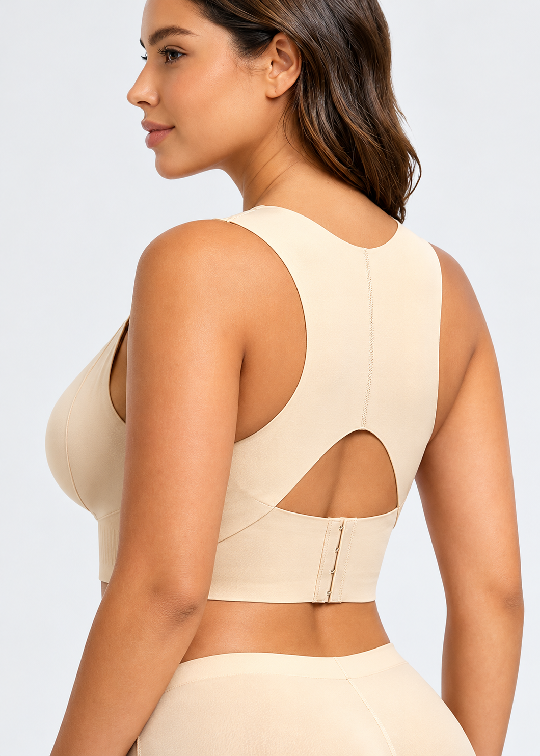 soutien gorge posture beige en studio